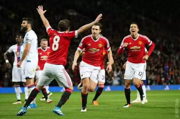 Manchester United keeps UCL hopes alive with 3 – 0 stomping of Sunderland